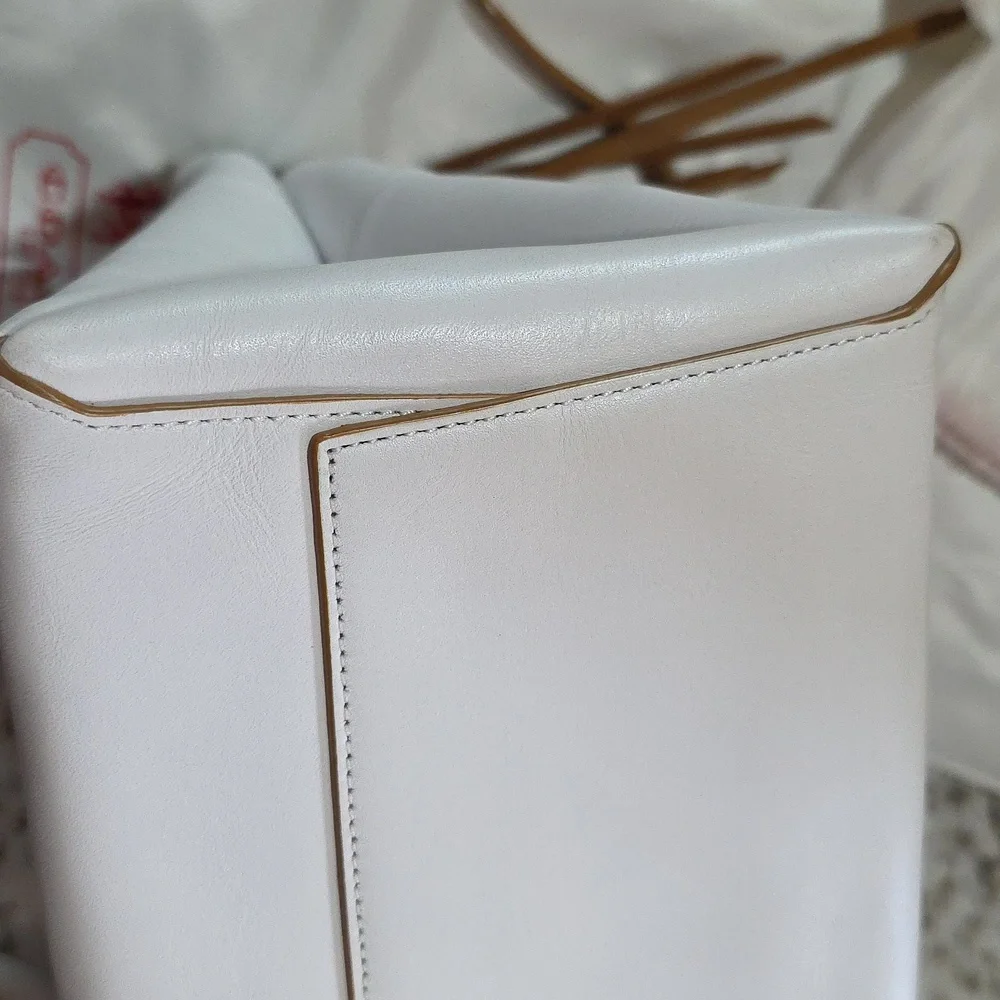 Coach Burough Bag - Picture 10 of 17